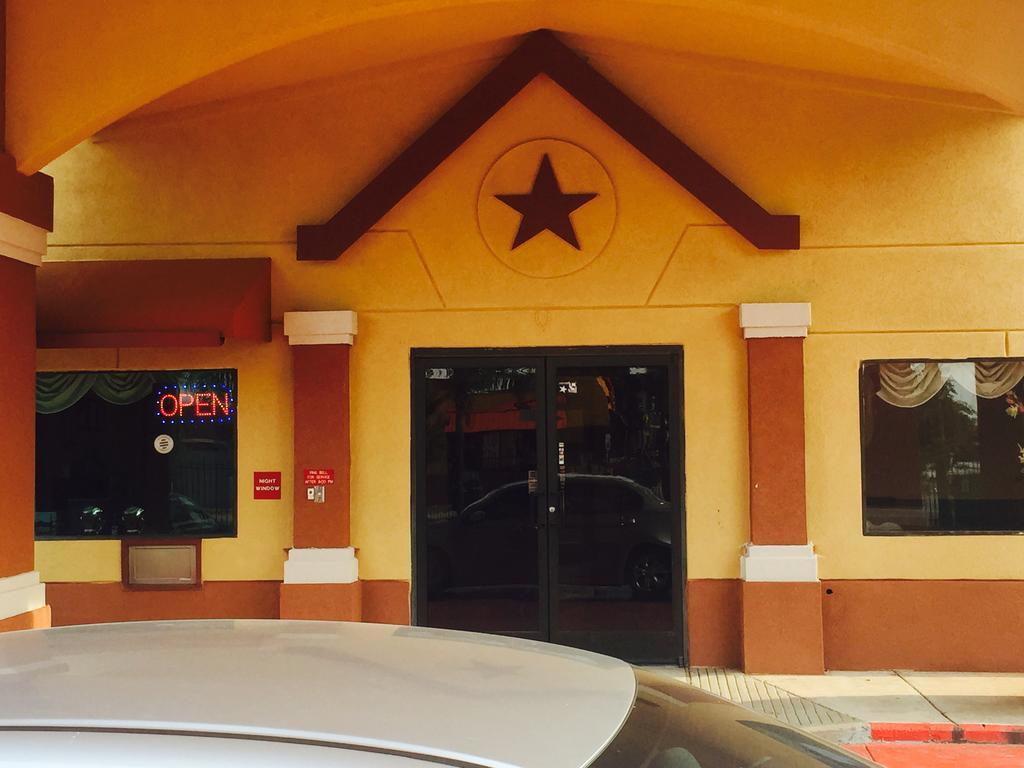 Scottish Inn & Suites Hobby Airport Houston Exteriör bild